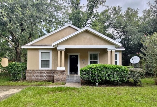 Building Photo - 1609 W 24th St