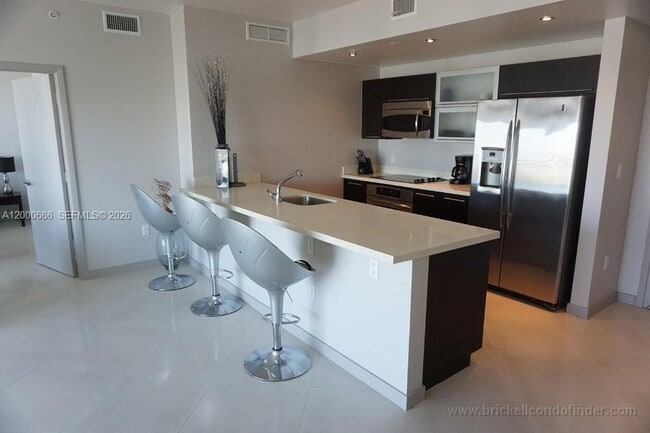 Building Photo - 90 SW 3rd St