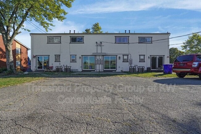 Building Photo - 3672-3678 Arnelle Road