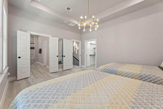 Building Photo - 8521 Brandon St