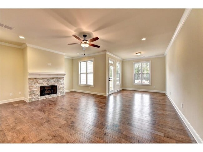 Building Photo - 5239 Cresslyn Rdg