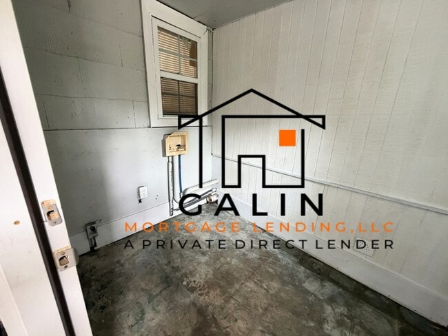 Building Photo - 261 W 73rd St