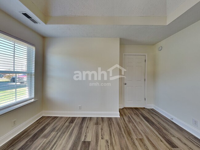 Building Photo - 1117 Mantle Way