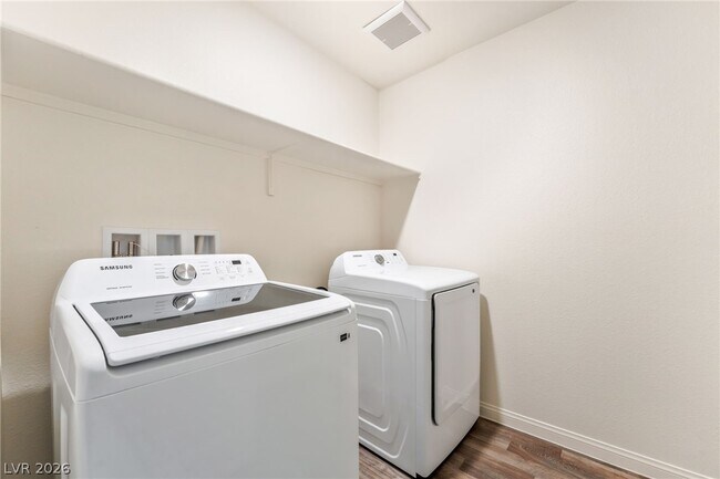 Building Photo - 2940 Beige Mist Ct