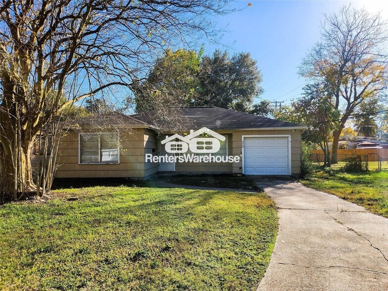 Building Photo - 1013 14th Ave N