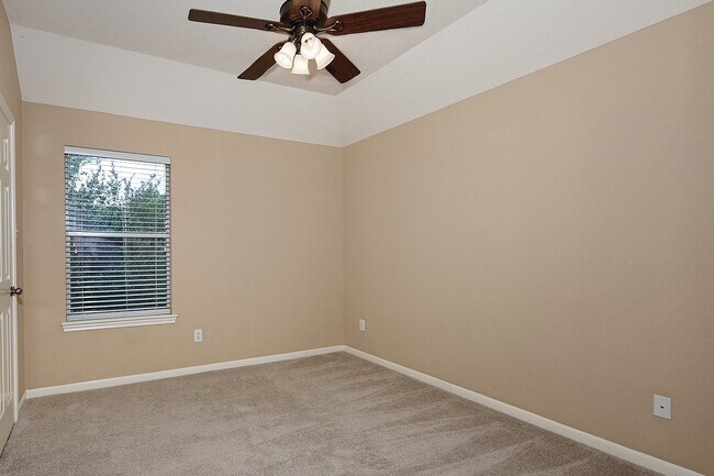 Building Photo - 19 Patina Pines Pl