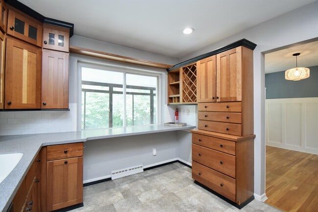 Building Photo - 7236 Longfield Dr