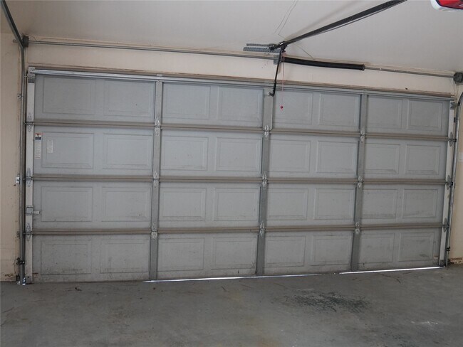 Building Photo - 31 N Lakeridge Cir