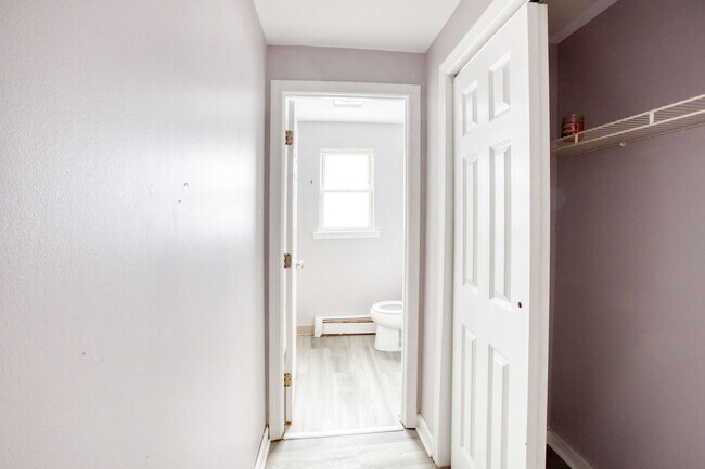 Building Photo - 285 Westland St