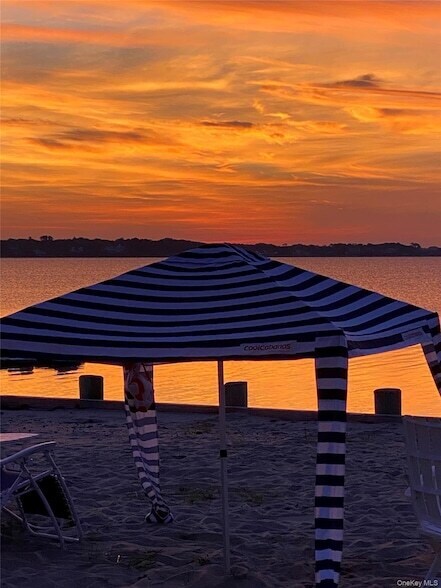 Building Photo - 25 Shinnecock Rd