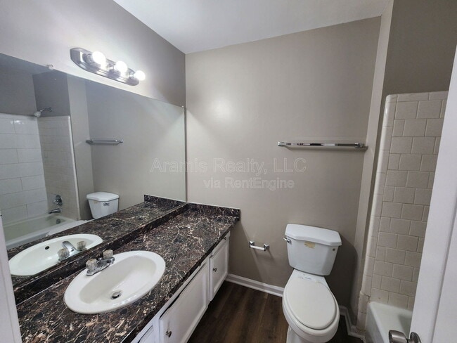 Building Photo - 1366 Heritage Glen Dr