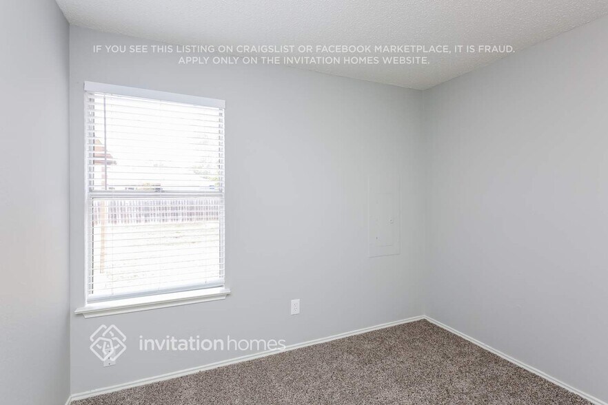 Building Photo - 627 Plainview Dr