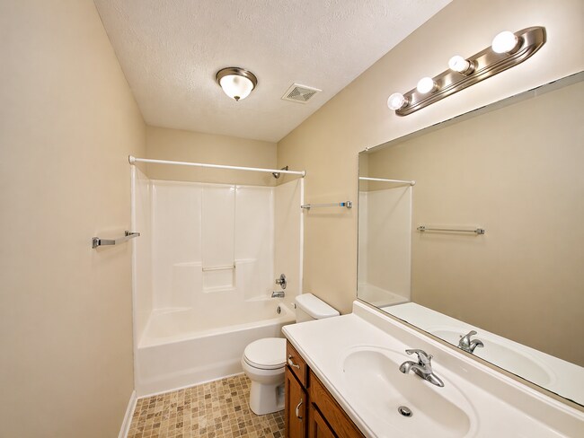 Building Photo - 994 Bobcat Dr