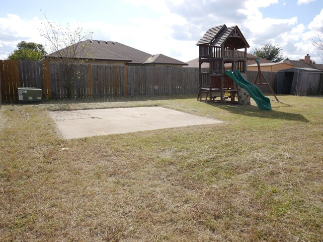 Building Photo - HOME WITH NEW CARPET and LARGE YARD IN WIL...