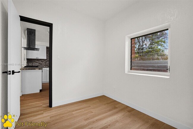 Building Photo - 12287 NE 7th Ave