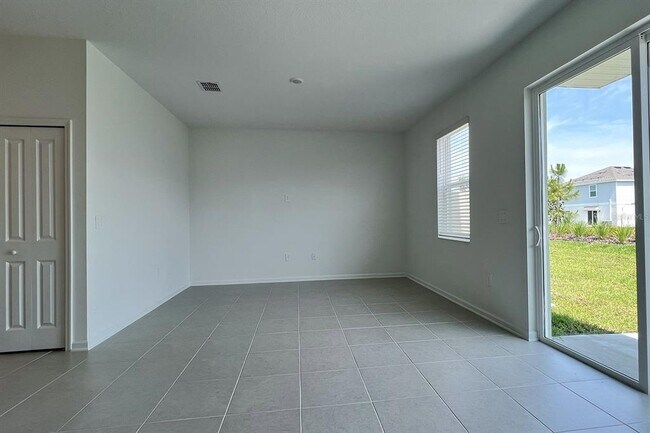 Building Photo - 2607 Skyline Lp