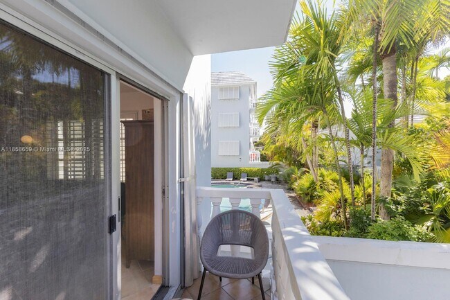 Building Photo - 1150 Madruga Ave