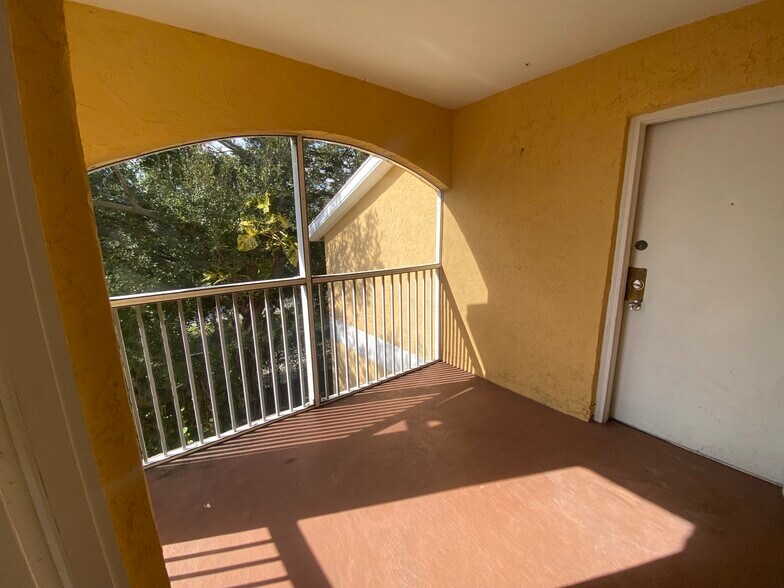 Building Photo - 2667 NW 33rd St