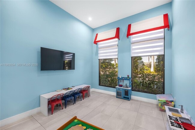 Building Photo - 244 NE 210th Way