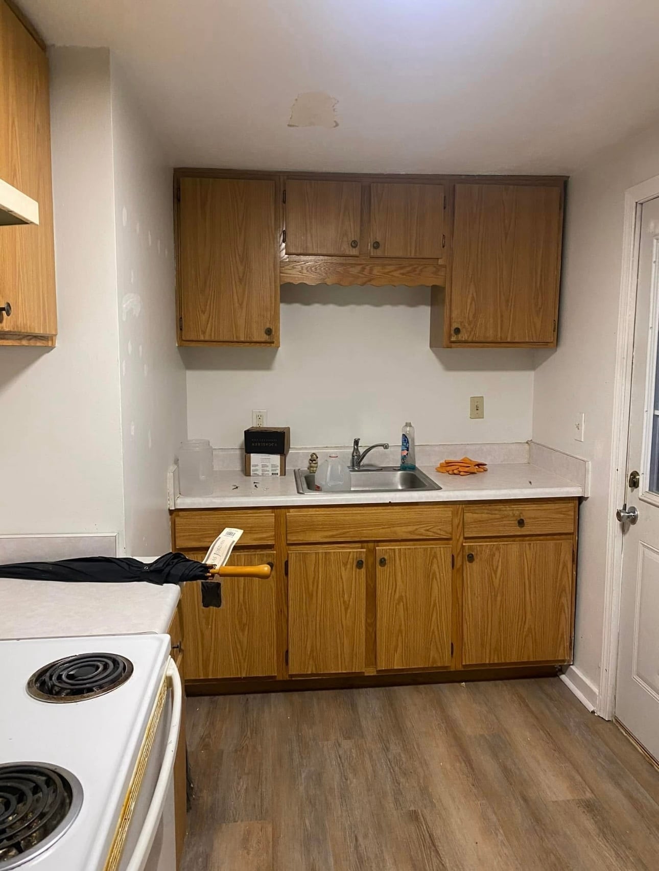 Kitchen - 483 N Prospect St