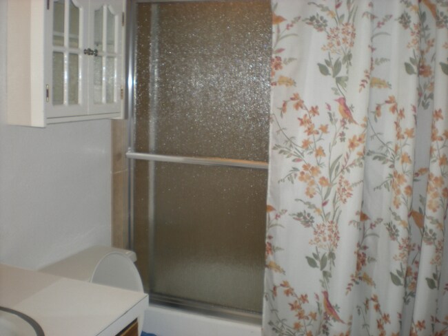 Building Photo - 114 Glenda Dr