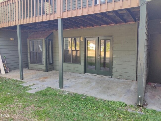 Building Photo - 1 Carriage Cir