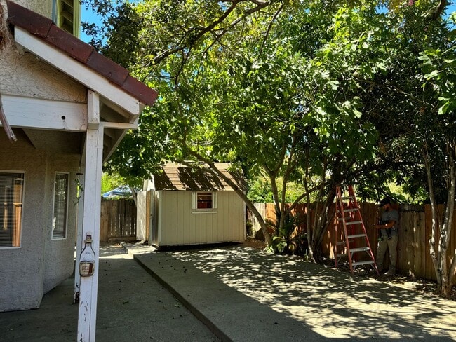 Building Photo - 5021 Chaparral Ct