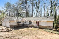 Building Photo - 5040 Waterford Dr SW