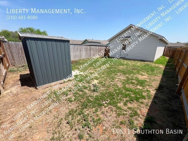 Building Photo - Single Story 3 Bed, 2 Bath Home
