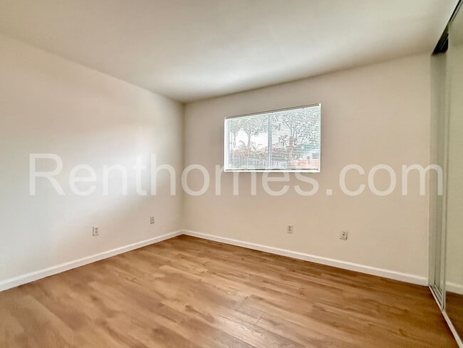 Building Photo - 5511 Chandler Dr