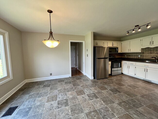 Building Photo - 2758 Shepherds Ct