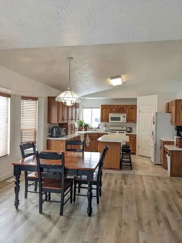 Building Photo - 2126 N 750 W