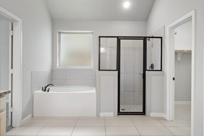 Building Photo - 27924 Seger Bnd Trl