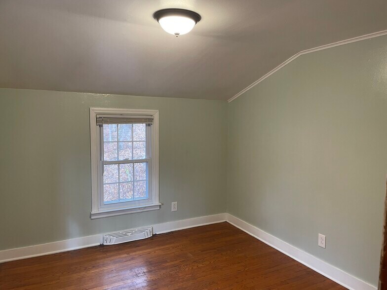 Bedroom - 235 Russia Rd