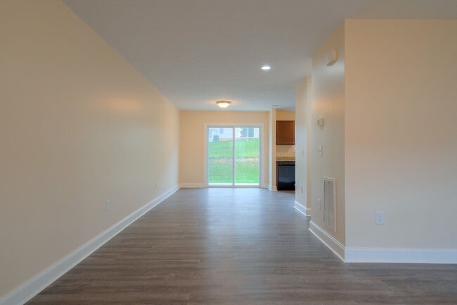 Building Photo - More units and move-in options available!