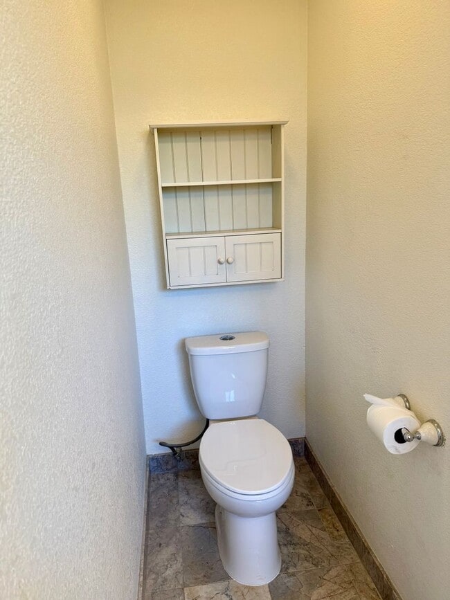 Building Photo - Beautiful Fair Oaks home