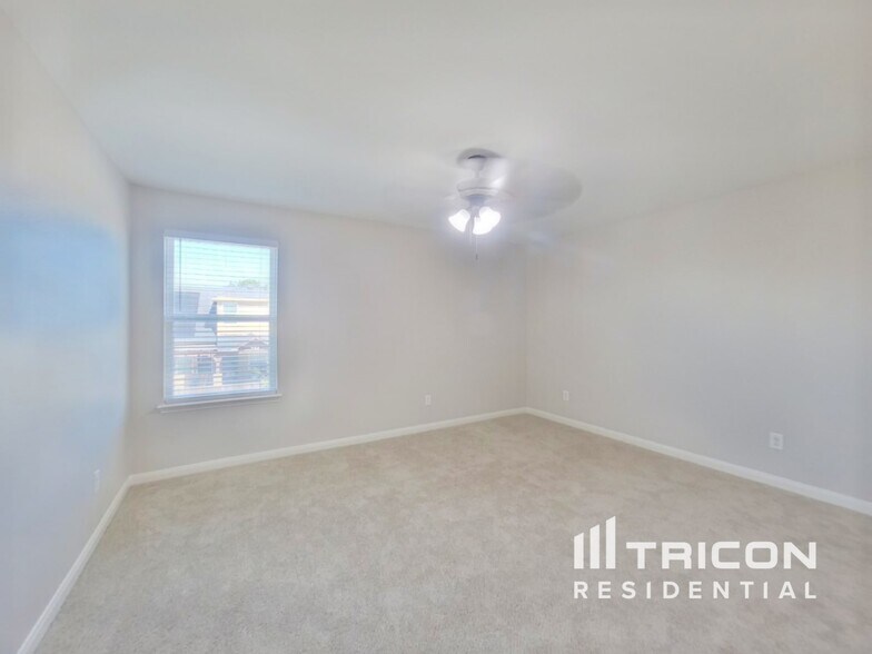 Building Photo - 6173 Chalk Hollow Dr