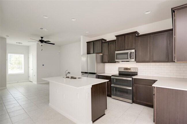 Building Photo - 9706 Whisper Willow Blvd
