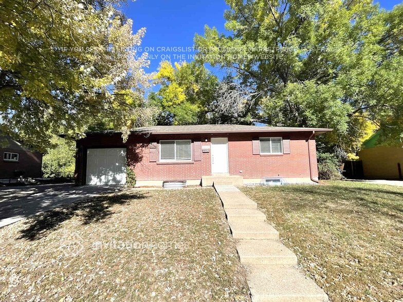 Primary Photo - 6209 Brooks Dr