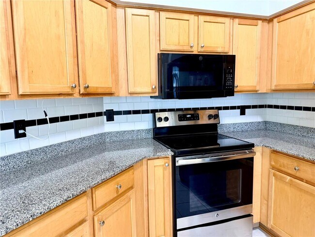 Building Photo - 7838 Carriage Pointe Dr