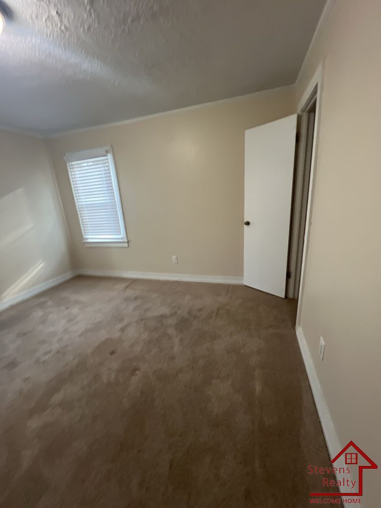 Building Photo - 1070 Brown Ave