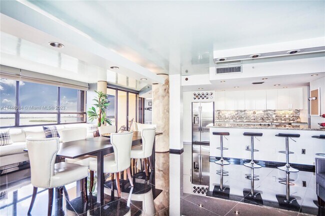 Building Photo - 11113 Biscayne Blvd