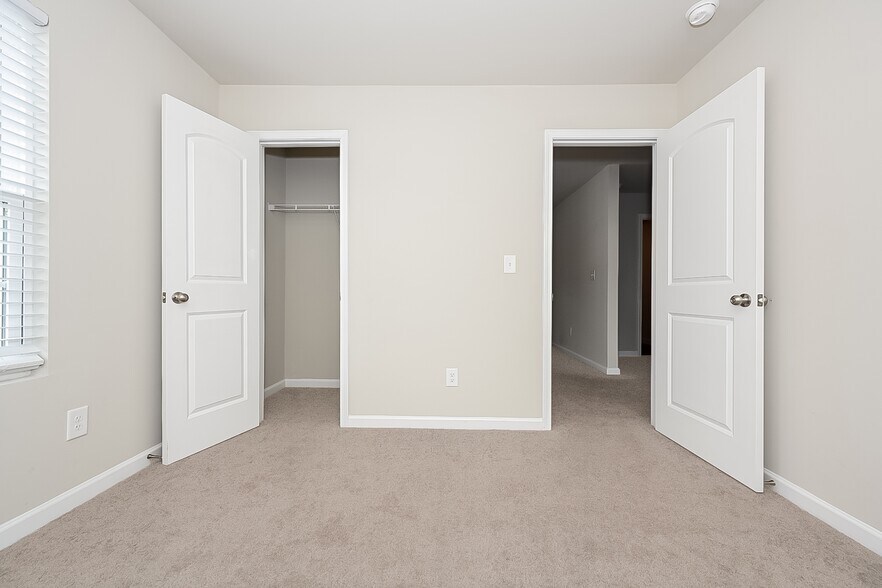 Building Photo - 121 Cold Creek Pkwy