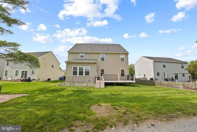 Building Photo - 5 Taylors Hl Wy