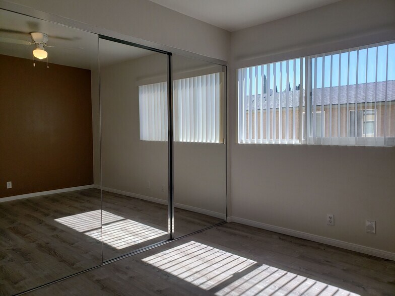 Building Photo - 1261 Victor St