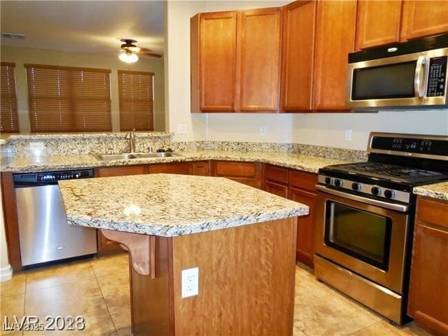 Building Photo - 6480 Trautman Ct