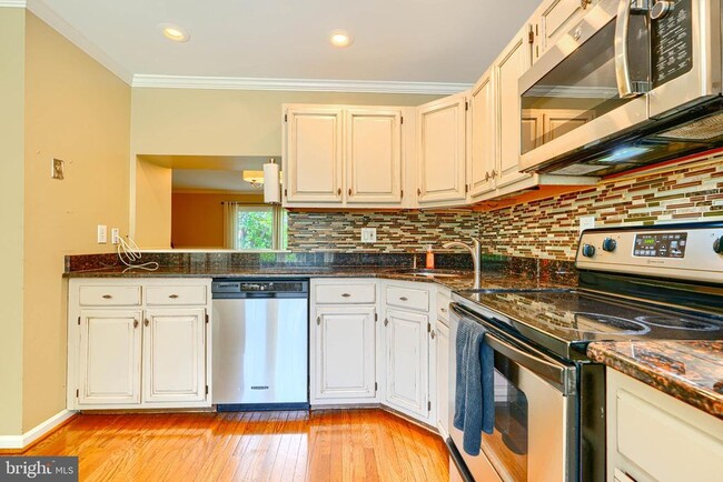 Building Photo - 30 Old Forge Ct