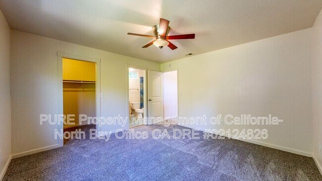 Building Photo - 360 Manka Cir