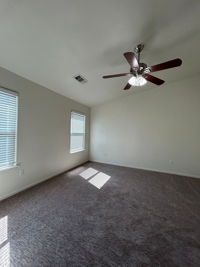 Building Photo - 111 Buck Run Dr