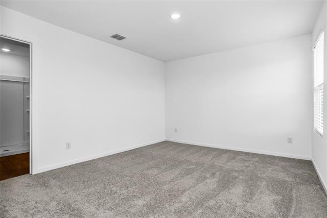Building Photo - 2022 Shady Oaks Dr